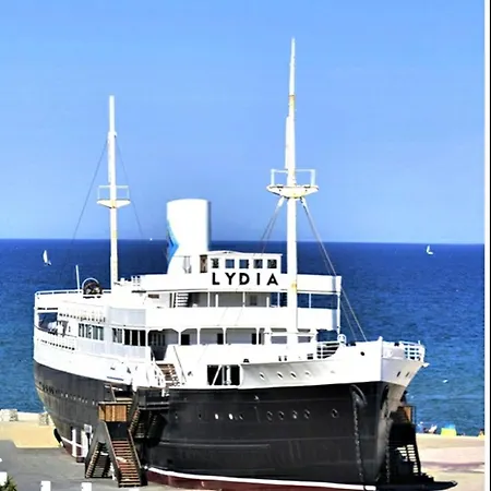 Au Soleil Avec Piscine A 150m De La - Barcares